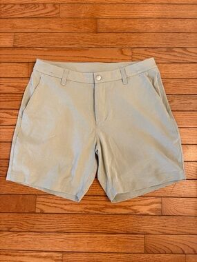 Lululemon Commission Classic-Fit Short 7" *Ventlight size 32